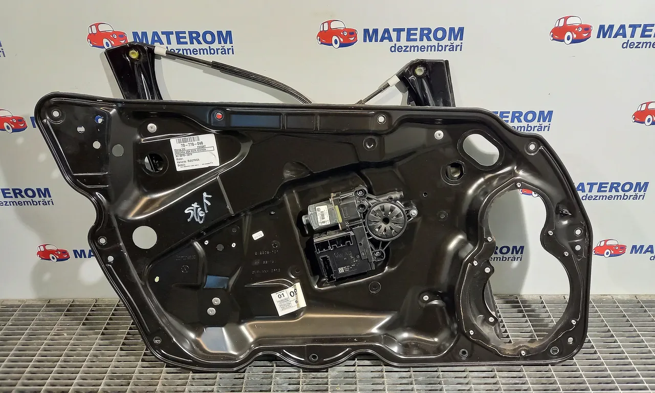 MACARA USA FATA STANGA VOLKSWAGEN PASSAT B7 Variant 2010-2015