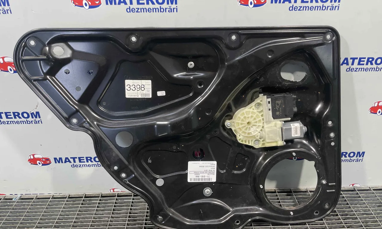 MACARA USA SPATE STANGA VOLKSWAGEN PASSAT B7 Variant 2010-2015