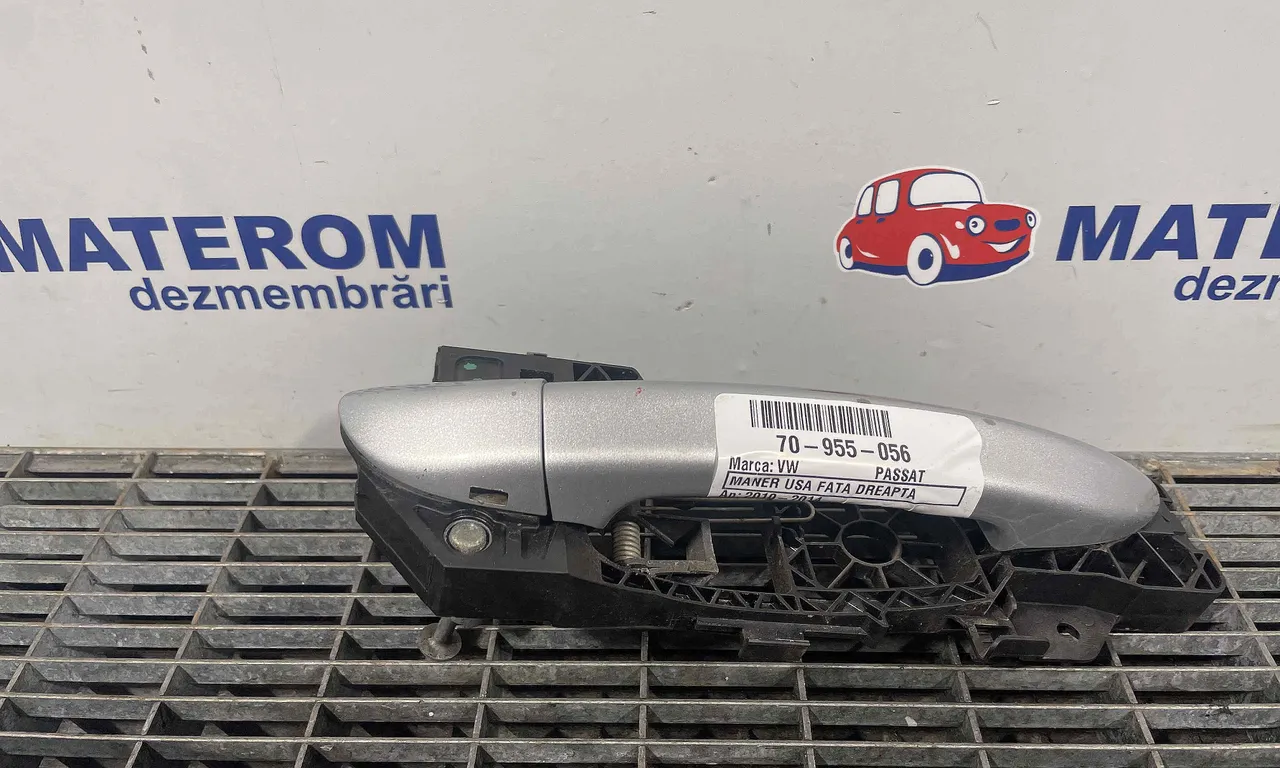 MANER USA FATA DREAPTA VOLKSWAGEN PASSAT B7 Variant 2010-2015