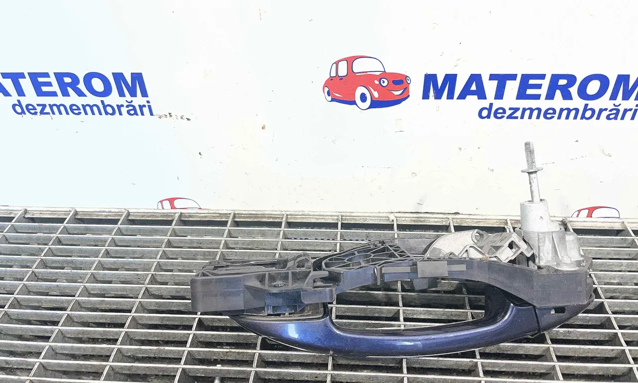 MANER USA FATA DREAPTA VOLKSWAGEN PASSAT B7 Variant 2010-2015