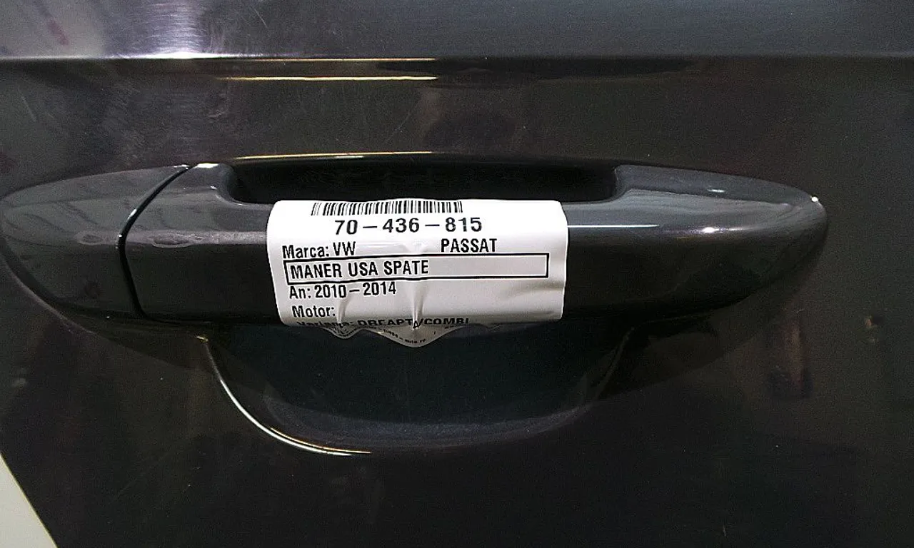 MANER USA SPATE DREAPTA VOLKSWAGEN PASSAT B7 Variant 2010-2015