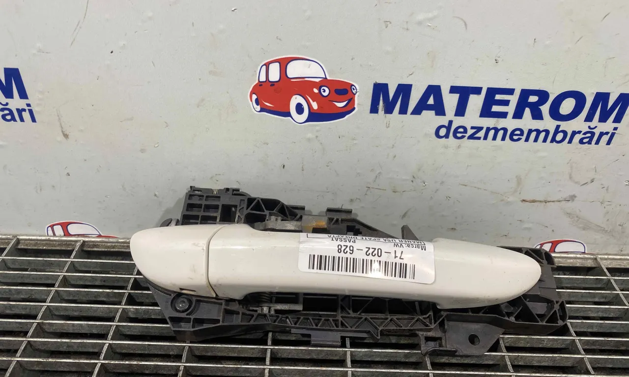 MANER USA SPATE DREAPTA VOLKSWAGEN PASSAT B7 Variant 2010-2015