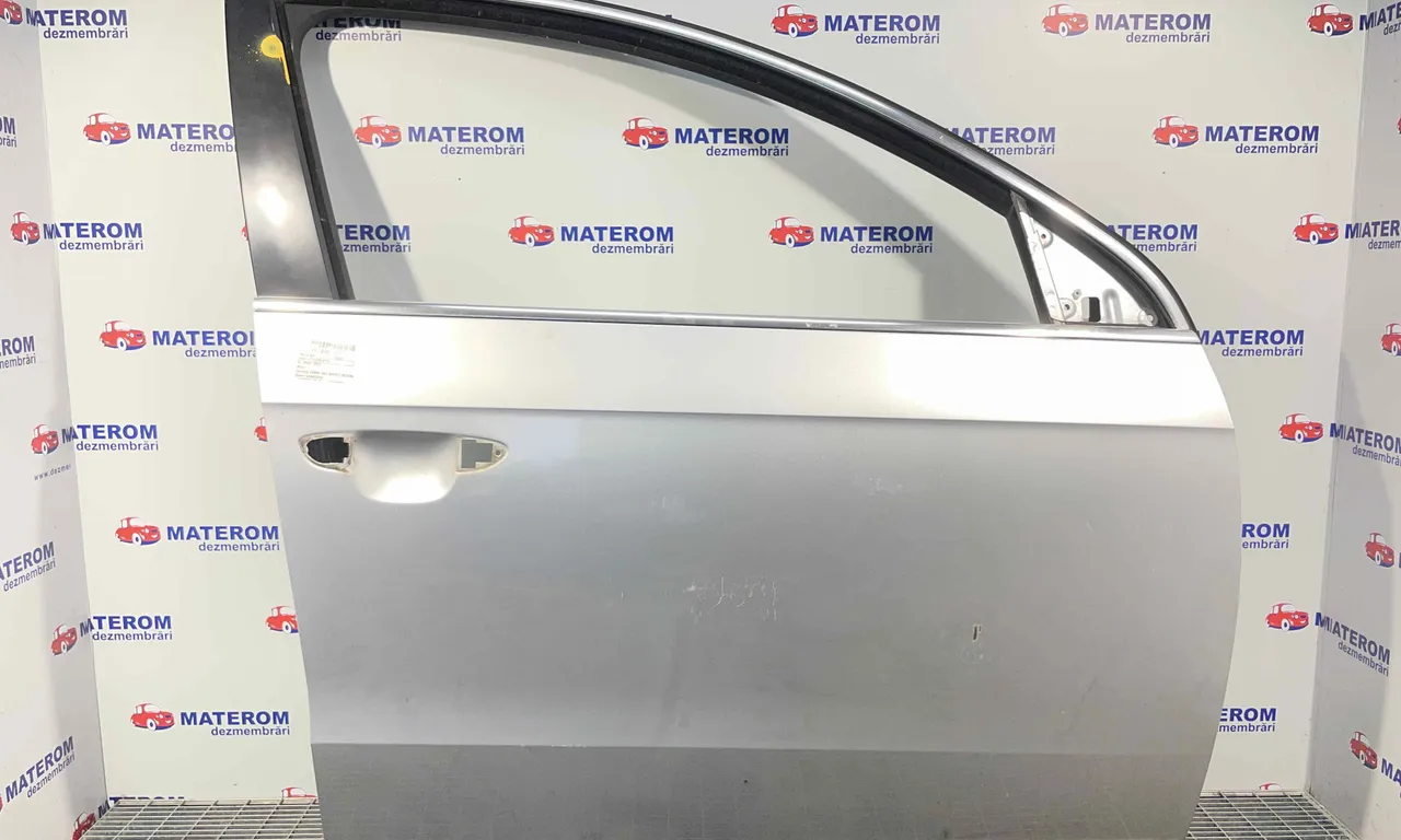 USA FATA DREAPTA VOLKSWAGEN PASSAT B7 Variant 2010-2015