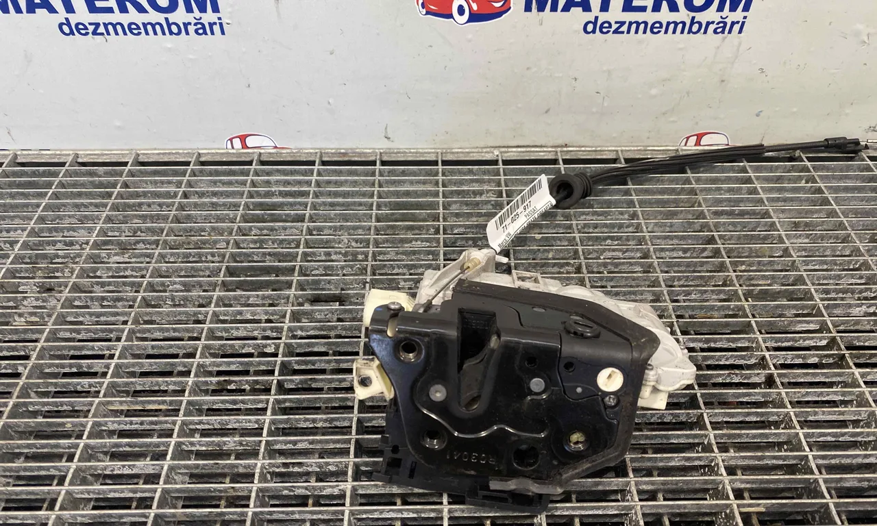 INCUIETOARE USA SPATE DREAPTA VOLKSWAGEN PASSAT B7 Variant 2010-2015