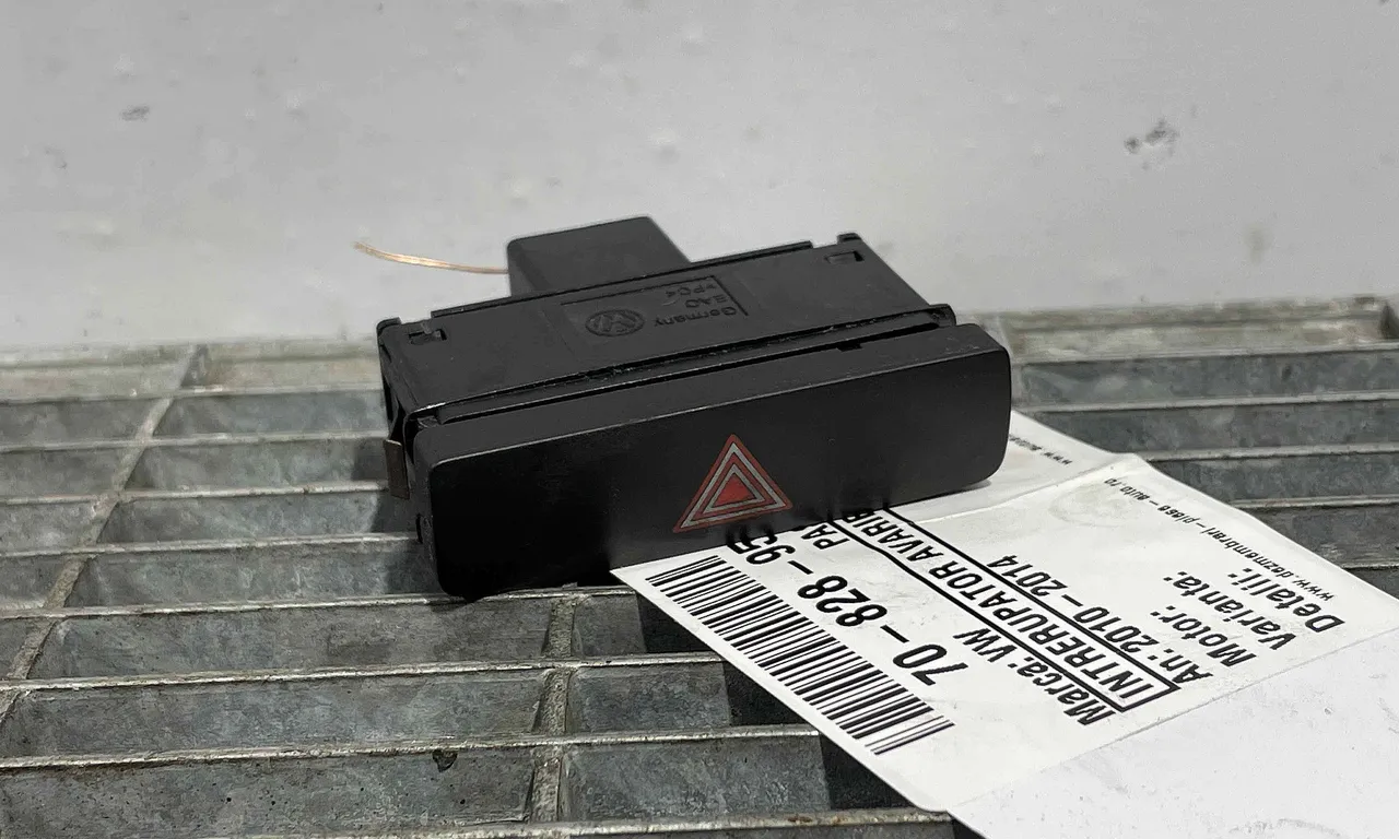 INTRERUPATOR AVARIE VOLKSWAGEN PASSAT B7 Variant 2010-2015