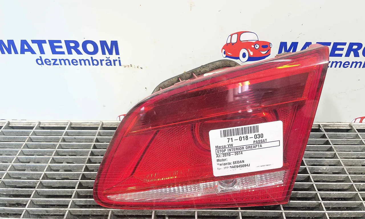 STOP INTERIOR DREAPTA VOLKSWAGEN PASSAT B7 Variant 2010-2015