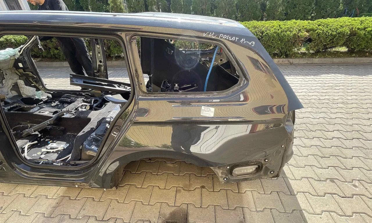 ARIPA SPATE STANGA VOLKSWAGEN PASSAT B8 2014-2019