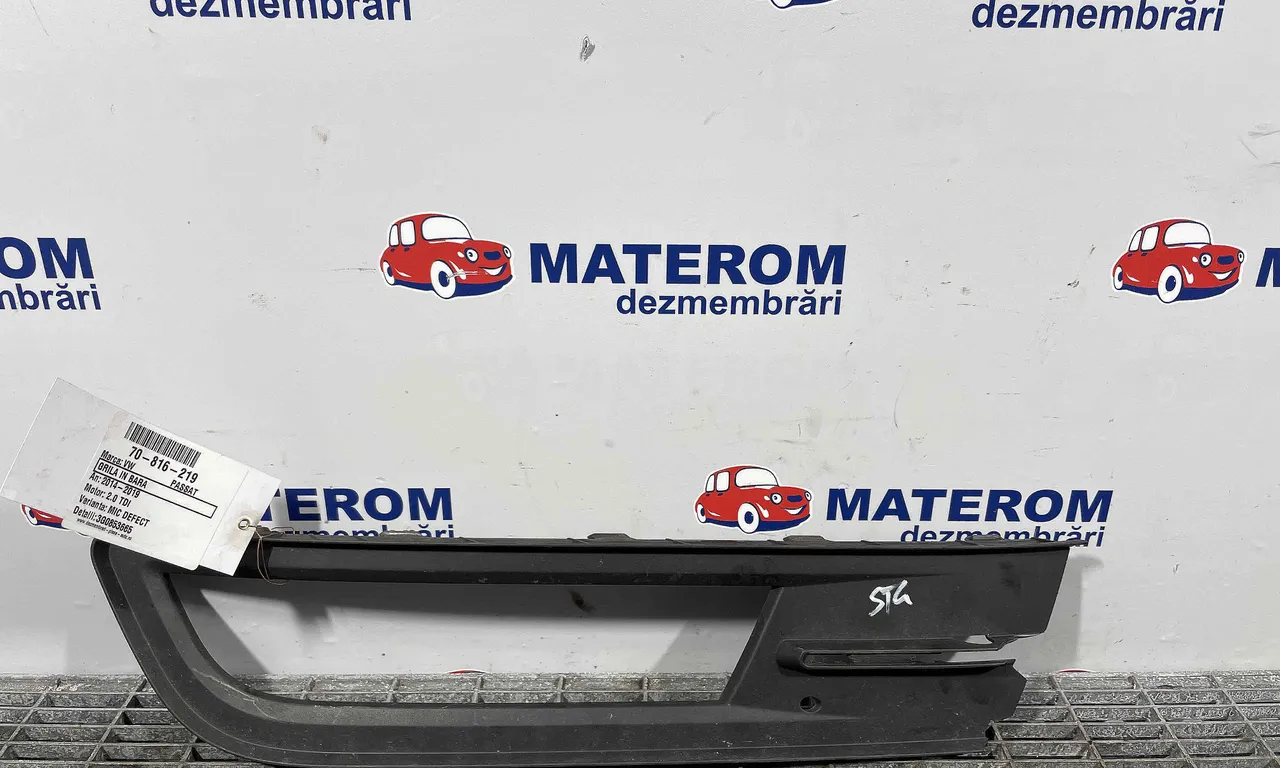 GRILA IN BARA VOLKSWAGEN PASSAT B8 2014-2019