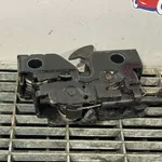 INCUIETOARE CAPOTA FATA VOLKSWAGEN PASSAT B8 2.0 2014-2019 oe-5G1823509D, vedere frontata