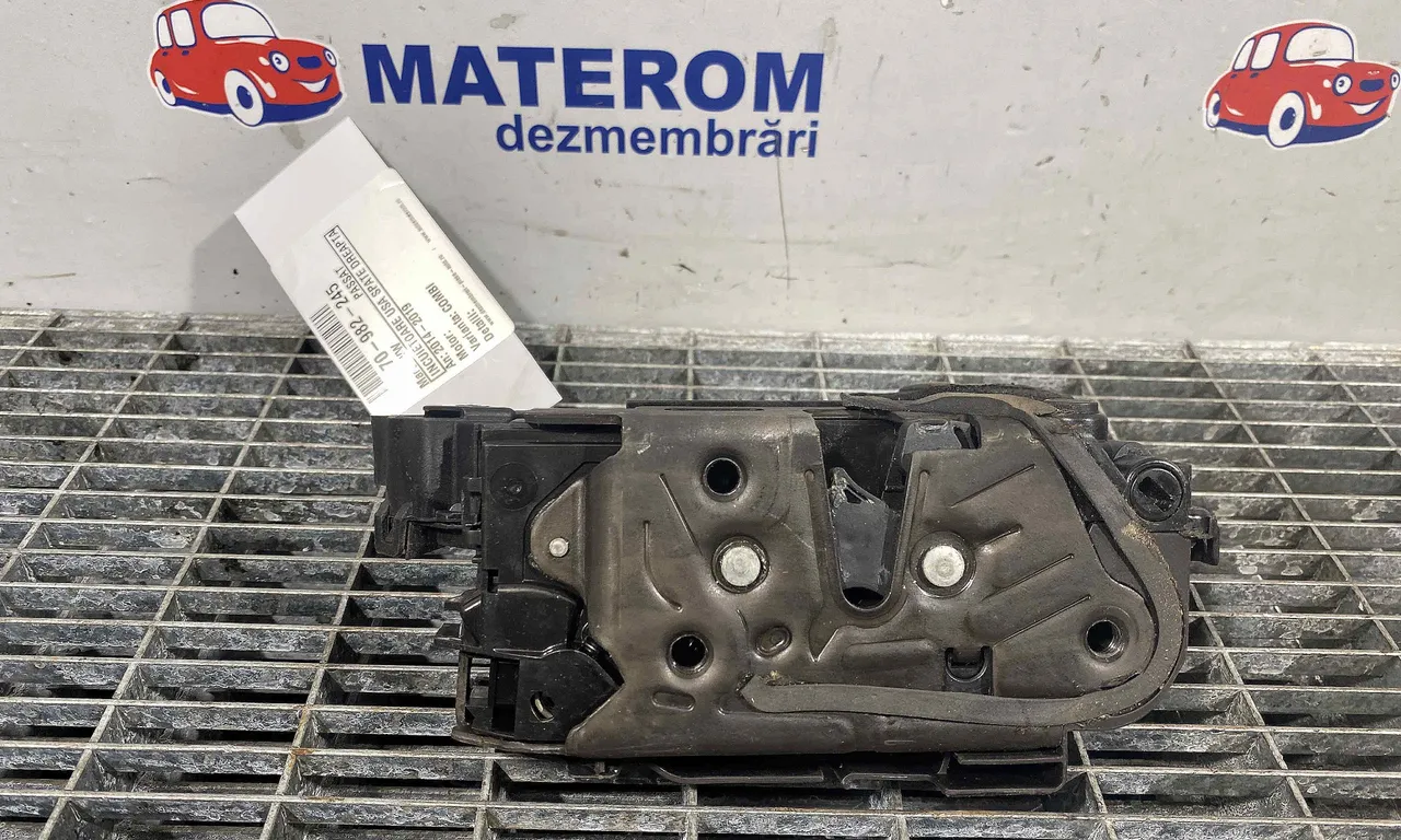 INCUIETOARE USA SPATE DREAPTA VOLKSWAGEN PASSAT B8 2014-2019