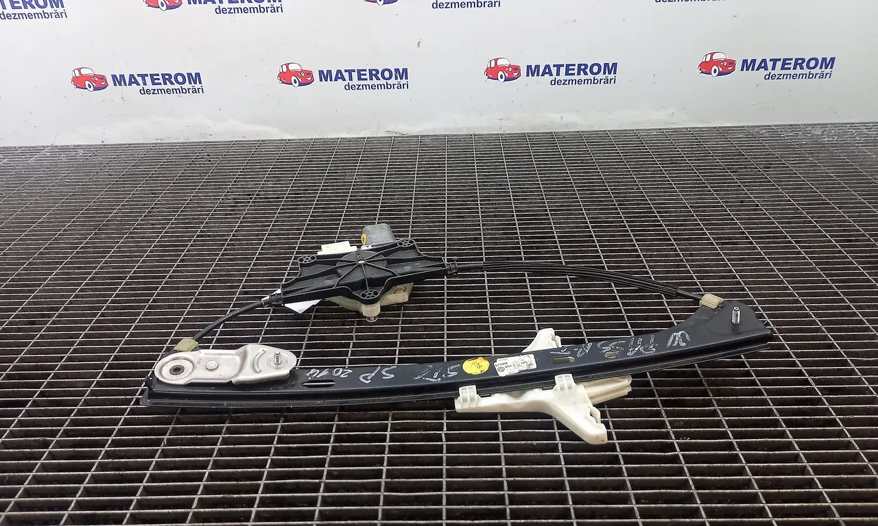 MACARA USA SPATE STANGA VOLKSWAGEN PASSAT B8 2014-2019