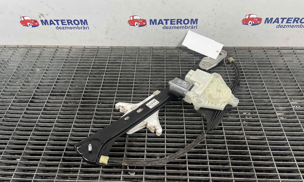 MACARA USA SPATE STANGA VOLKSWAGEN PASSAT B8 2014-2019