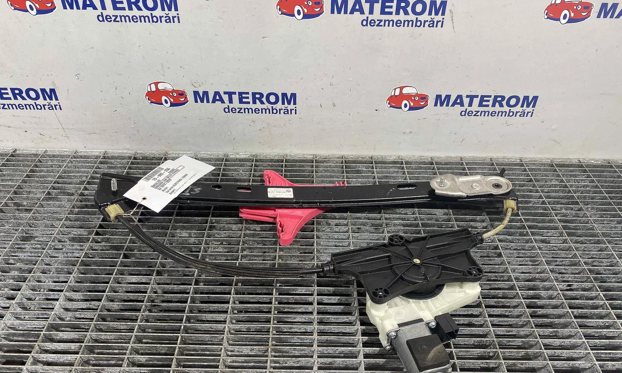 MACARA USA SPATE STANGA VOLKSWAGEN PASSAT B8 2014-2019