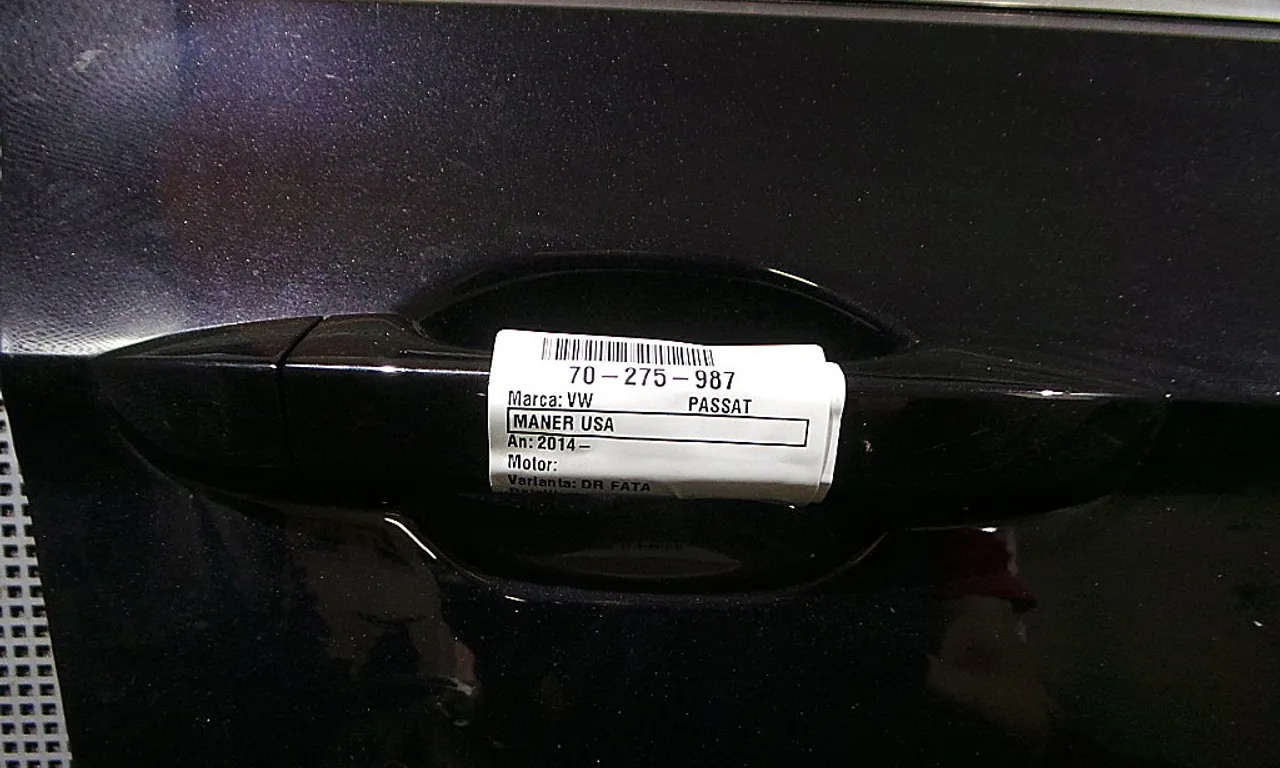 MANER USA FATA DREAPTA VOLKSWAGEN PASSAT B8 2014-2019