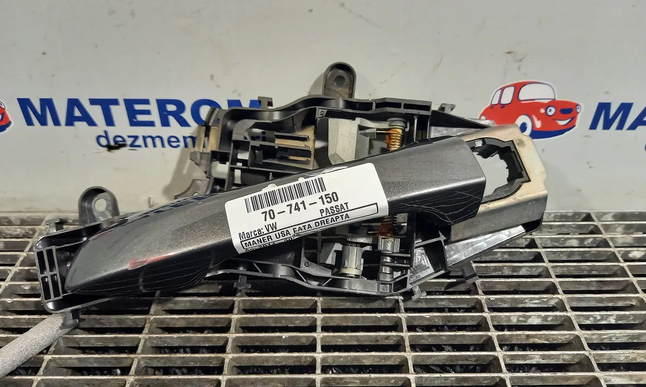 MANER USA FATA DREAPTA VOLKSWAGEN PASSAT B8 2014-2019