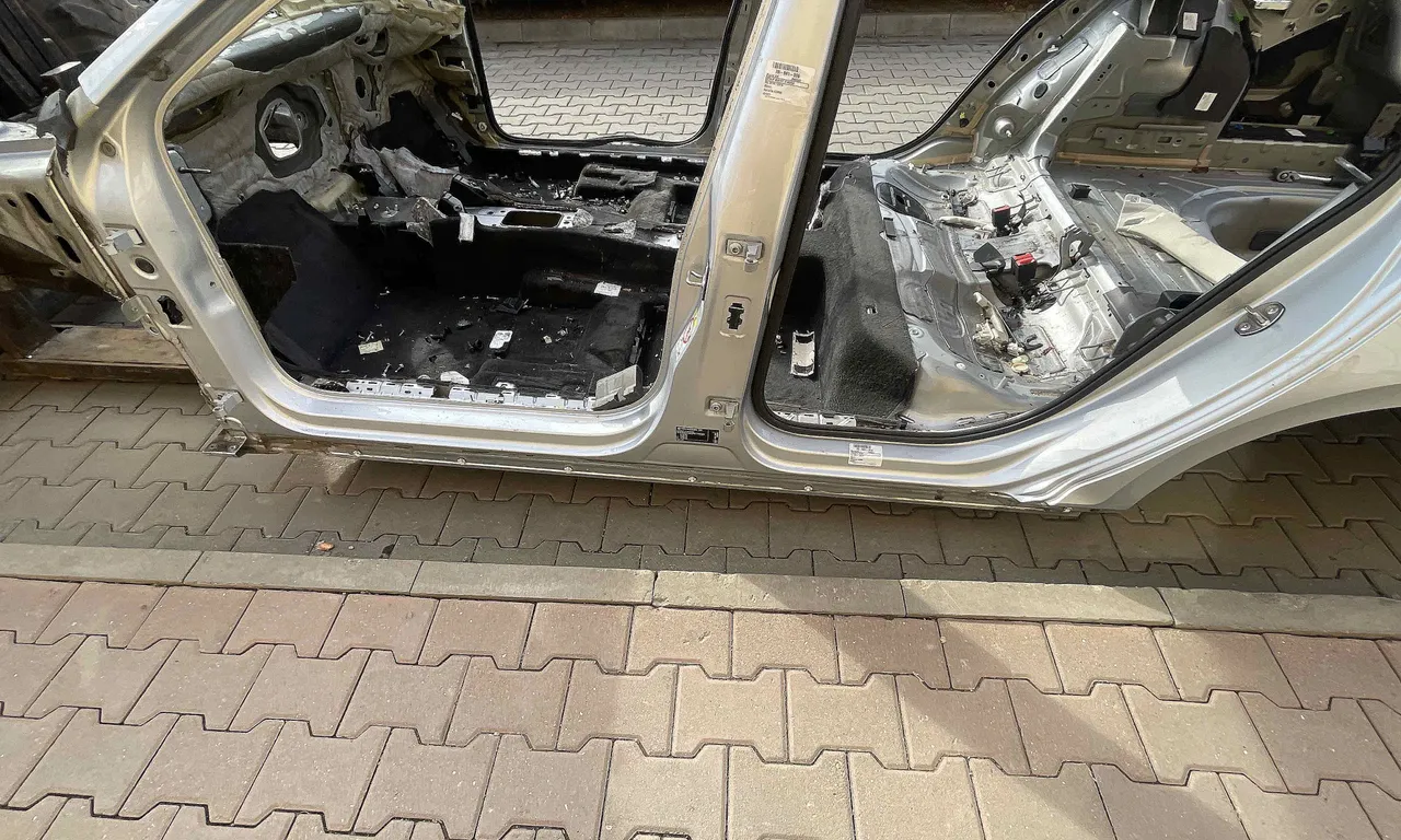 PRAG STANGA VOLKSWAGEN PASSAT B8 2014-2019