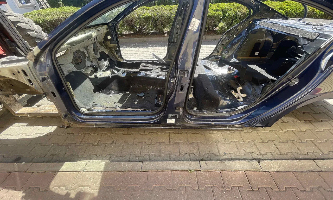 PRAG STANGA VOLKSWAGEN PASSAT B8 2014-2019