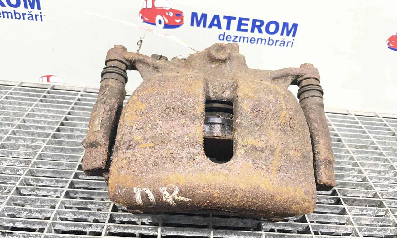 ETRIER FATA DREAPTA VOLKSWAGEN PASSAT B8 2014-2019