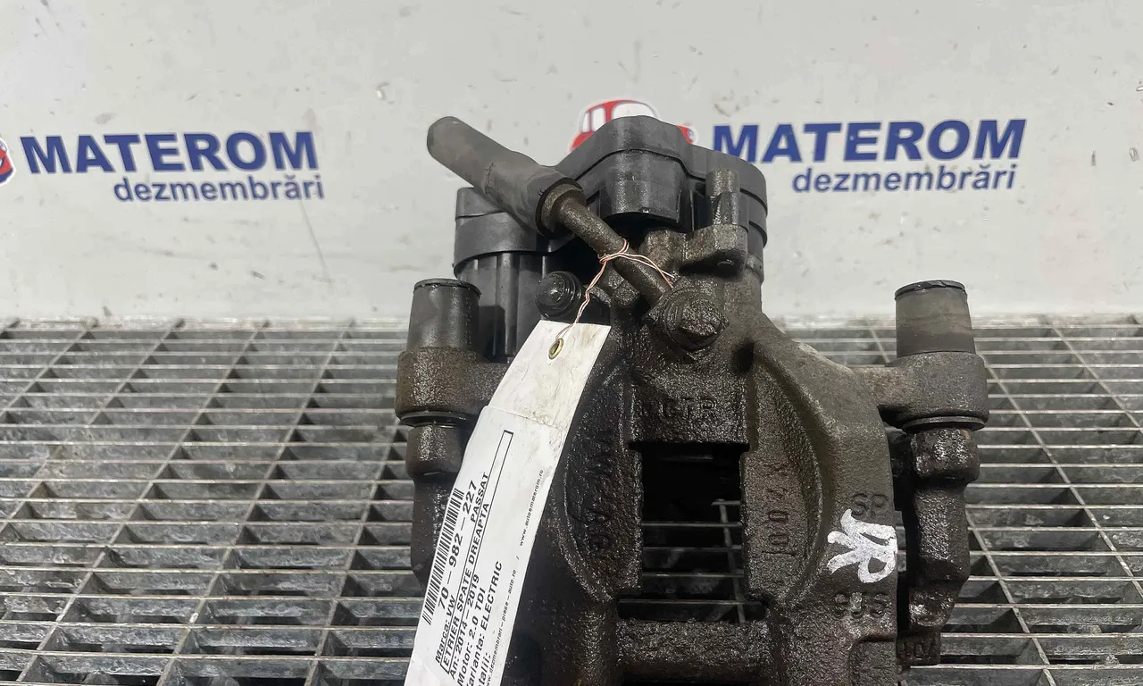 ETRIER SPATE DREAPTA VOLKSWAGEN PASSAT B8 2014-2019