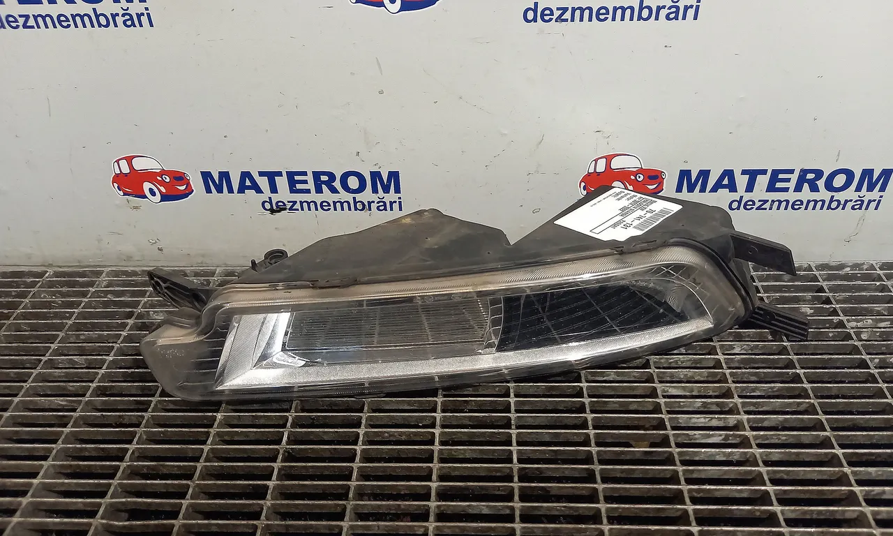 HALOGEN STANGA VOLKSWAGEN PASSAT B8 2014-2019