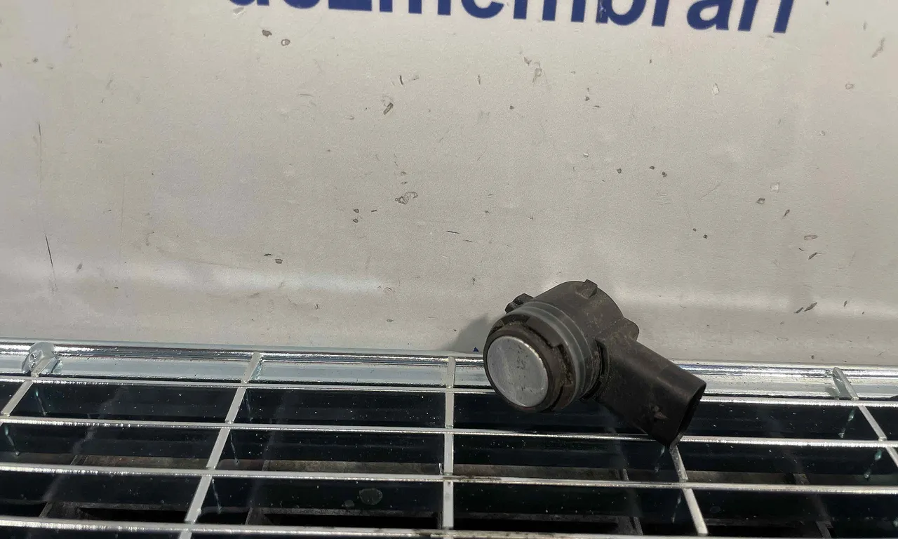 SENZOR PARCARE SPATE VOLKSWAGEN PASSAT B8 2014-2019