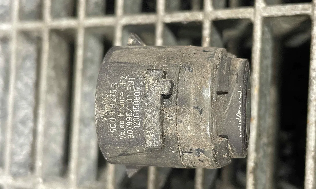 SENZOR PARCARE SPATE VOLKSWAGEN PASSAT B8 2014-2019