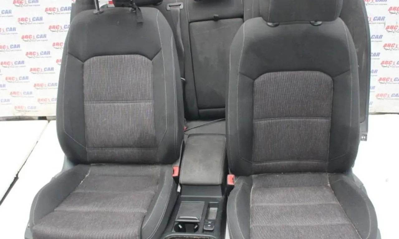 Interior textil UK VOLKSWAGEN PASSAT B8 2014-null