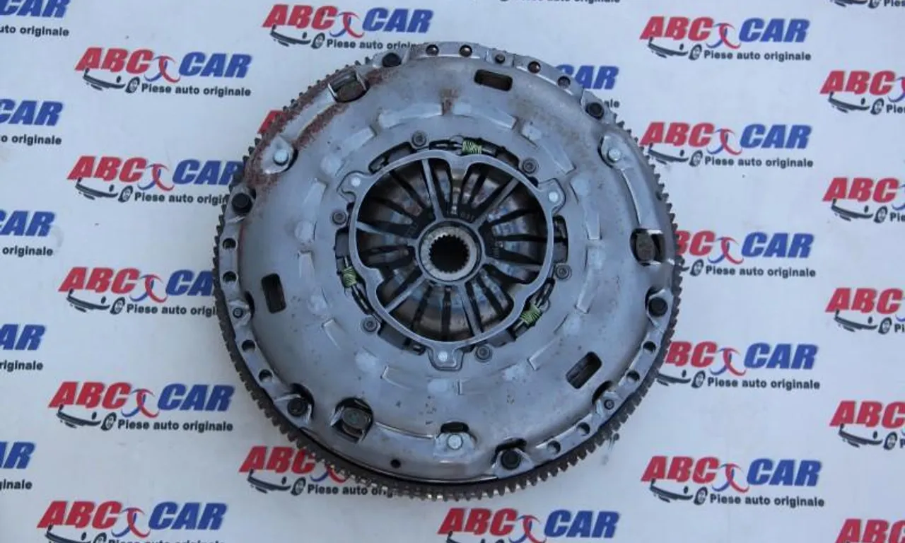 Kit ambreiaj VOLKSWAGEN PASSAT B8 2014-null