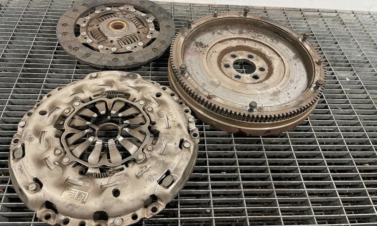 VOLANTA VOLKSWAGEN PASSAT B8 2014-2019