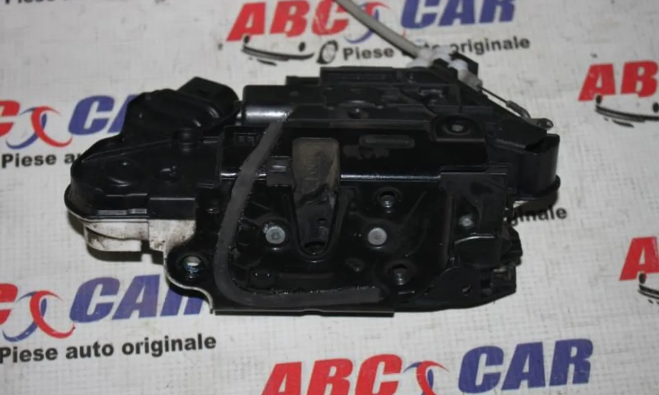 Broasca usa stanga fata VOLKSWAGEN PASSAT CC B6 2008-2012
