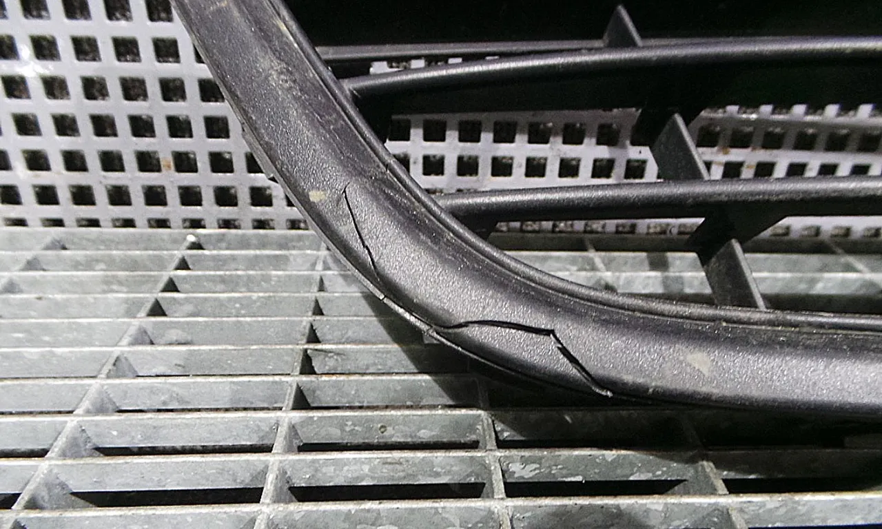GRILA FATA VOLKSWAGEN PASSAT CC B6 2008-2012