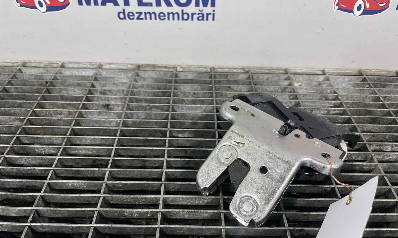 INCUIETOARE CAPOTA SPATE VOLKSWAGEN PASSAT CC B6 2008-2012