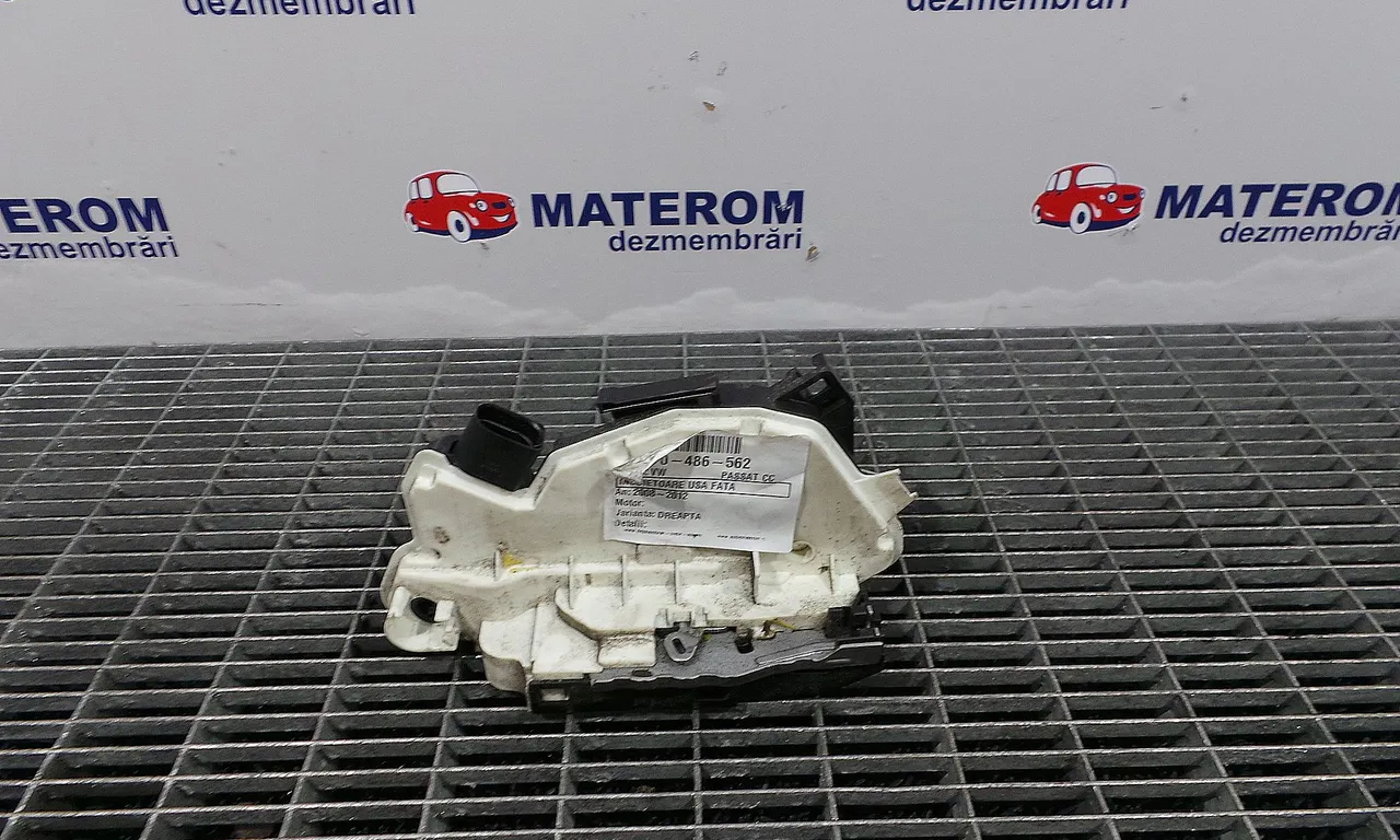 INCUIETOARE USA FATA DREAPTA VOLKSWAGEN PASSAT CC B6 2008-2012