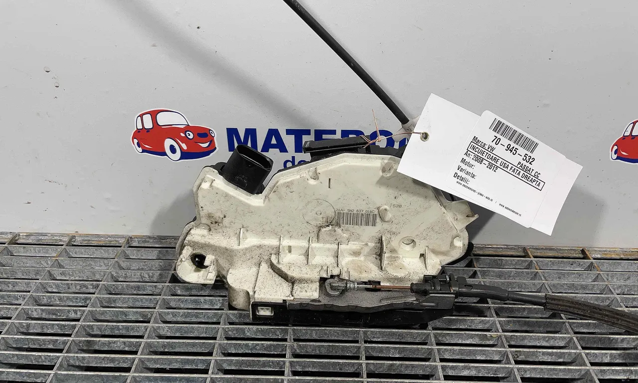 INCUIETOARE USA FATA DREAPTA VOLKSWAGEN PASSAT CC B6 2008-2012
