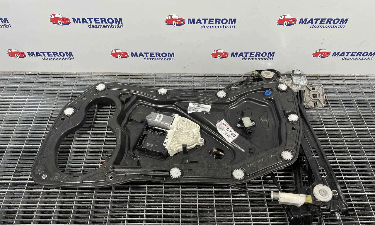 MACARA USA FATA DREAPTA VOLKSWAGEN PASSAT CC B6 2008-2012