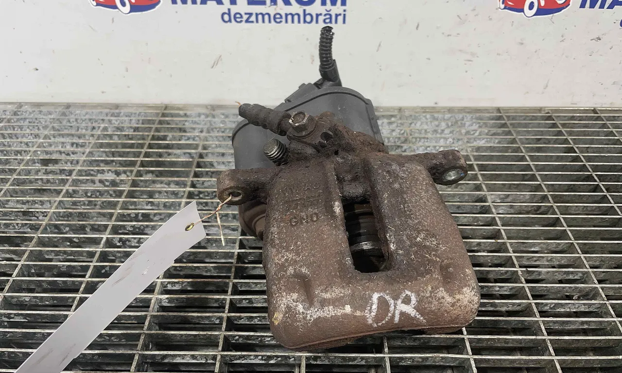 ETRIER SPATE DREAPTA VOLKSWAGEN PASSAT CC B6 2008-2012