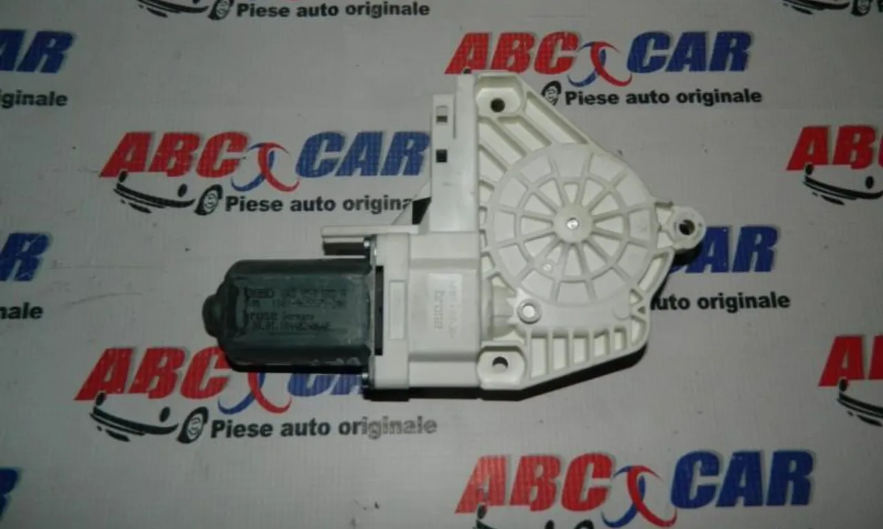 Motoras macara usa dreapta fata VOLKSWAGEN PASSAT CC B6 2008-2012