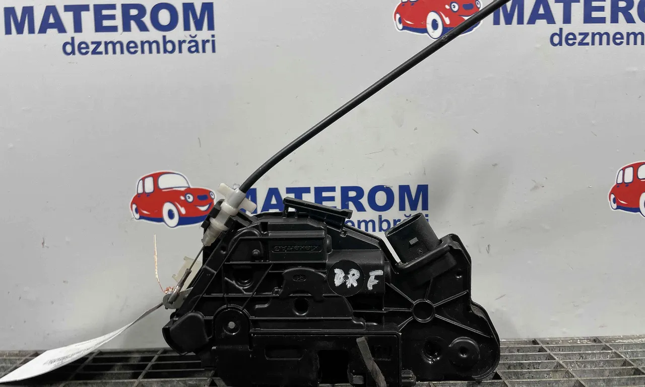 INCUIETOARE USA FATA DREAPTA VOLKSWAGEN PASSAT CC B7 2011-2017
