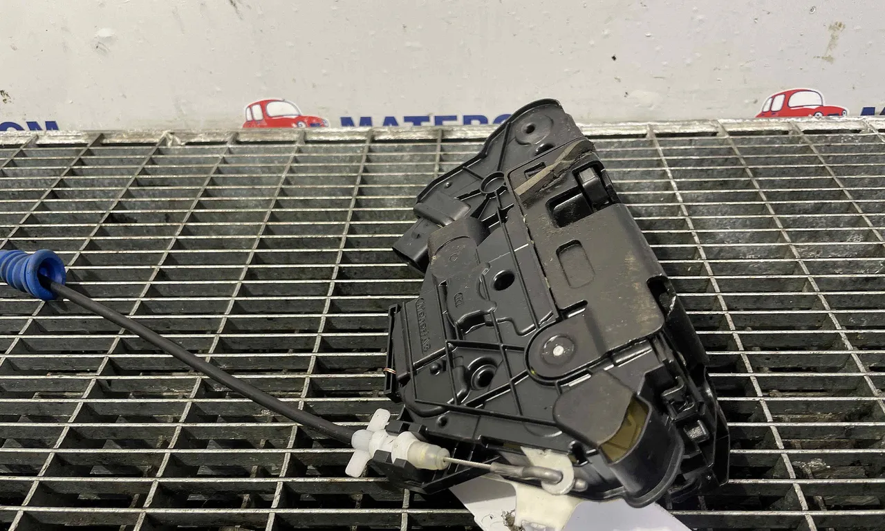 INCUIETOARE USA FATA DREAPTA VOLKSWAGEN PASSAT CC B7 2011-2017