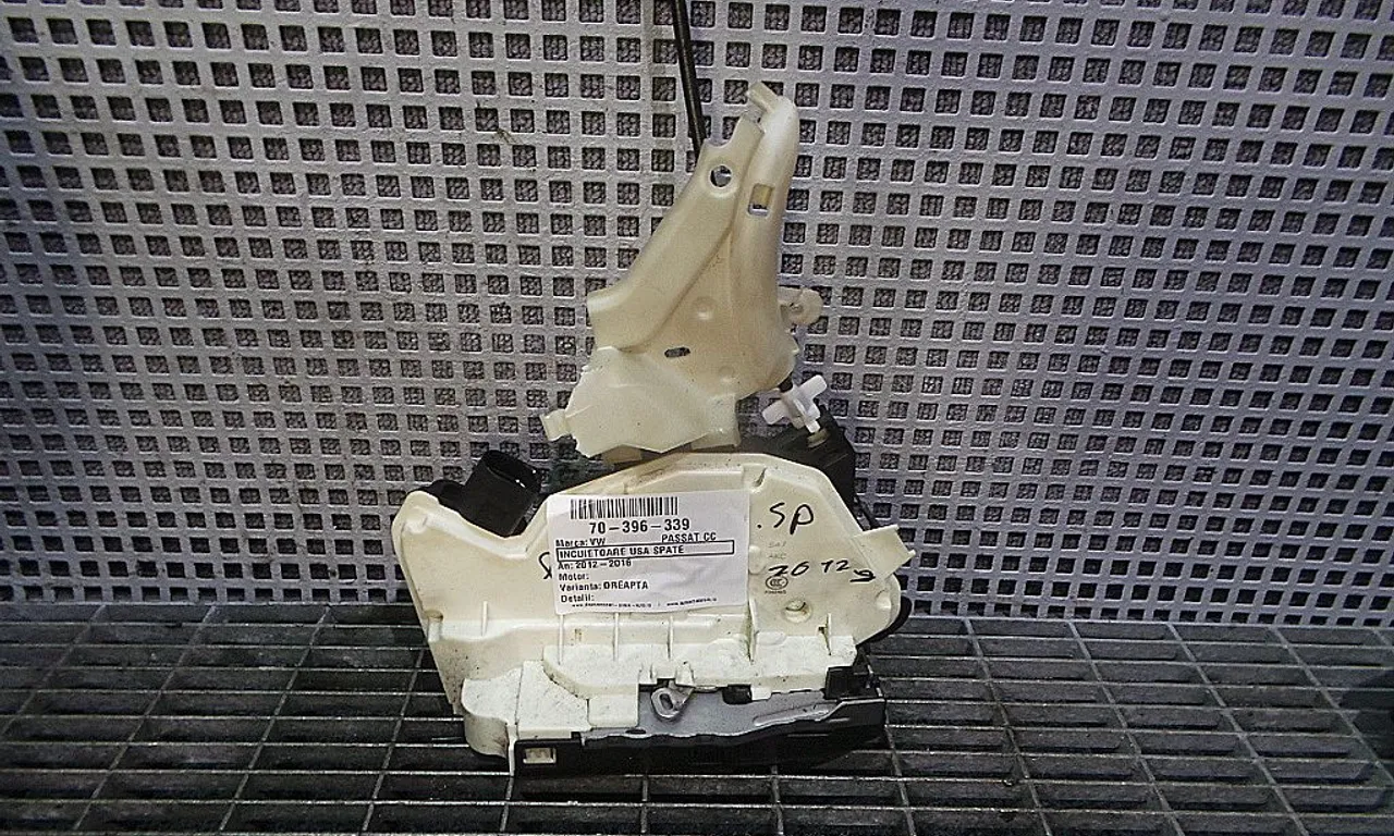 INCUIETOARE USA SPATE DREAPTA VOLKSWAGEN PASSAT CC B7 2011-2017