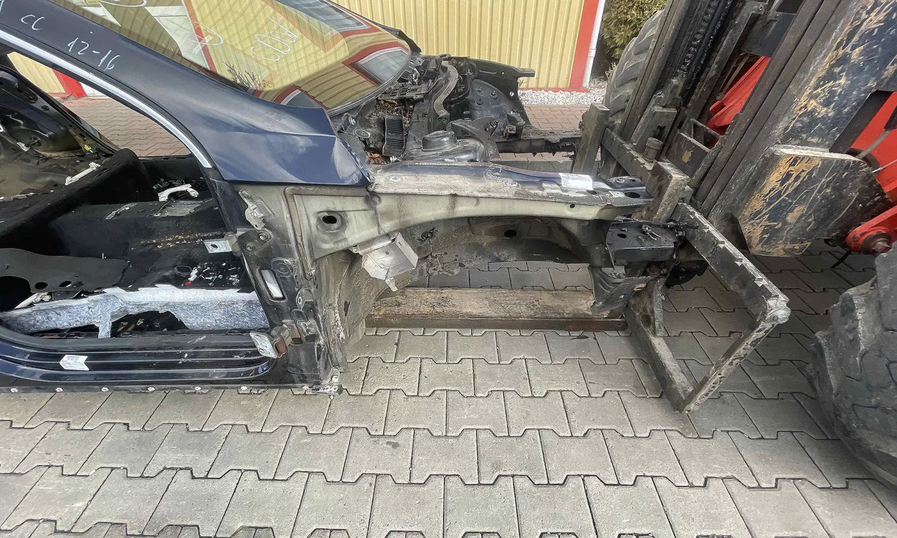 LONJERON DREAPTA VOLKSWAGEN PASSAT CC B7 2011-2017