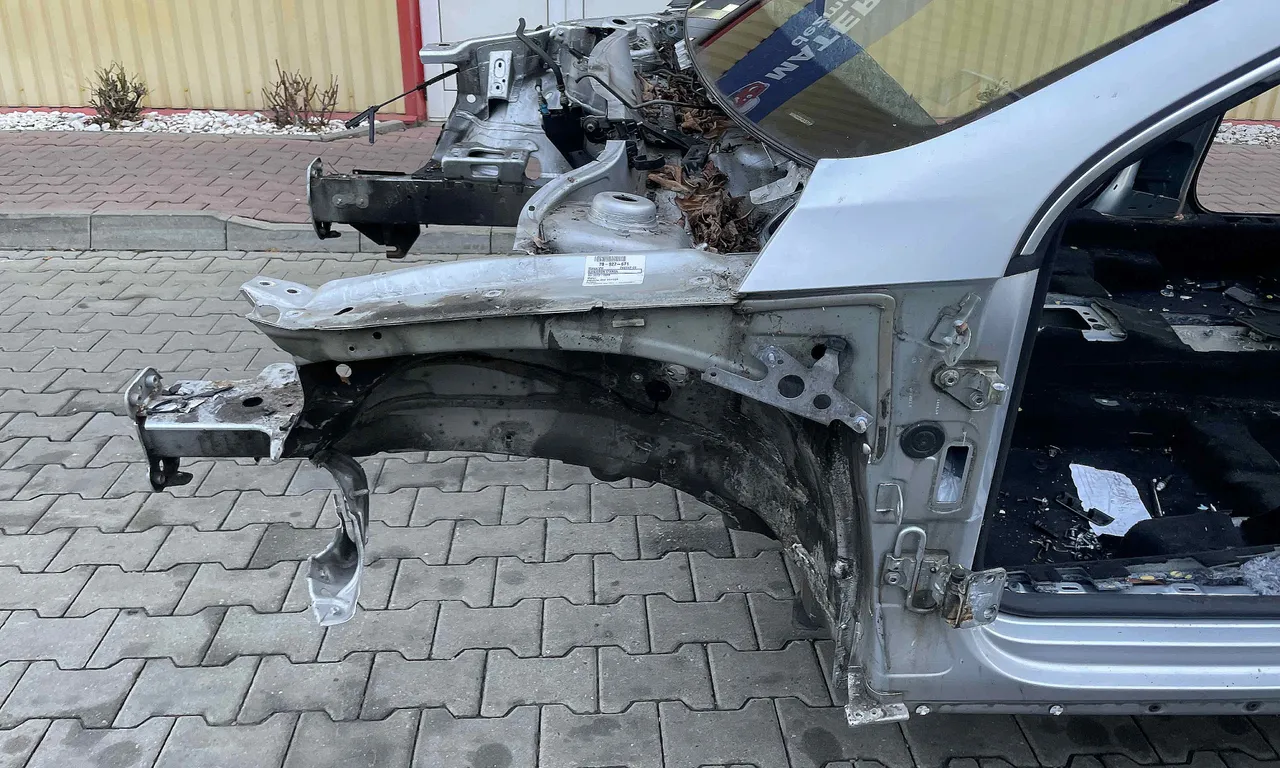 LONJERON STANGA VOLKSWAGEN PASSAT CC B7 2011-2017