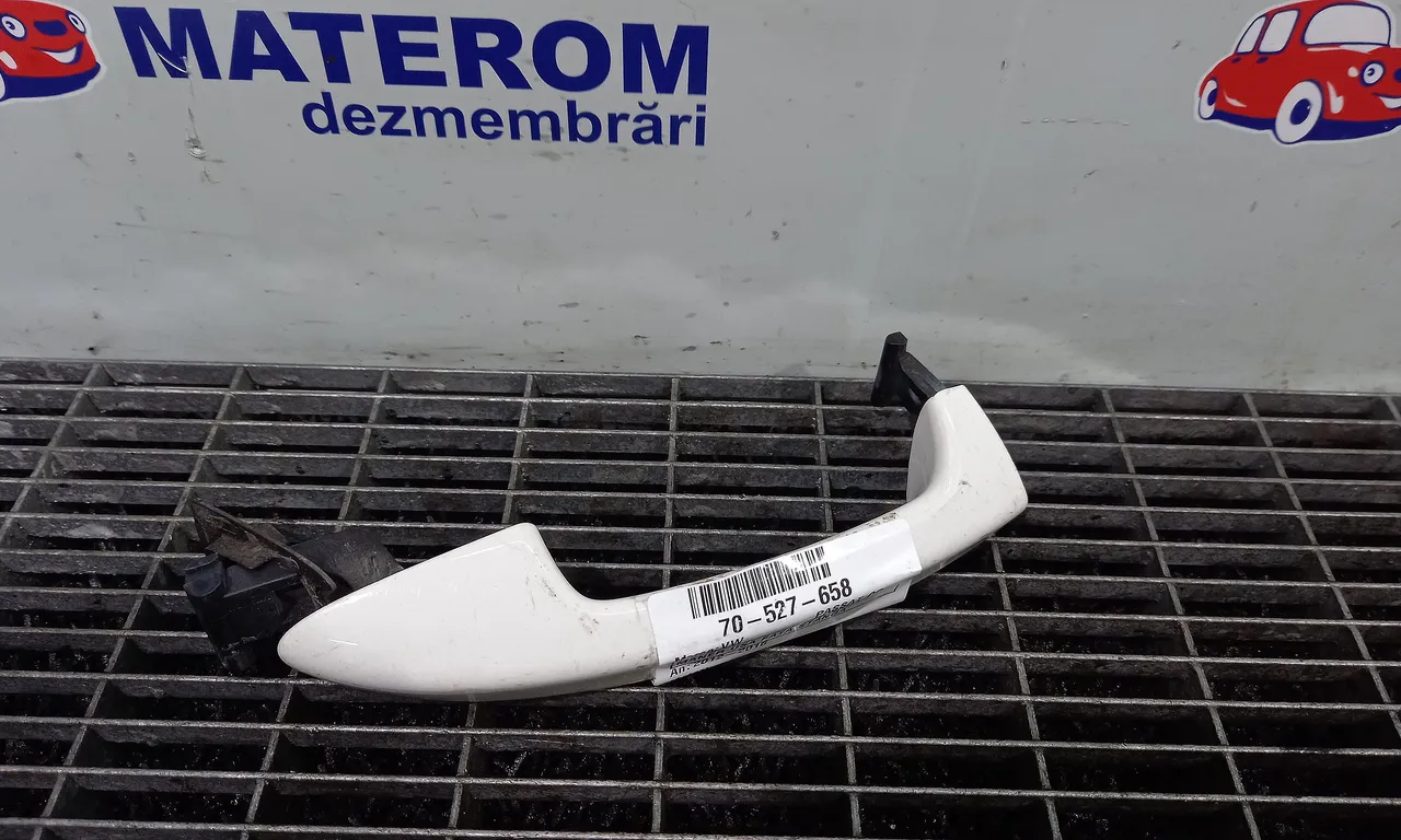 MANER USA FATA STANGA VOLKSWAGEN PASSAT CC B7 2011-2017