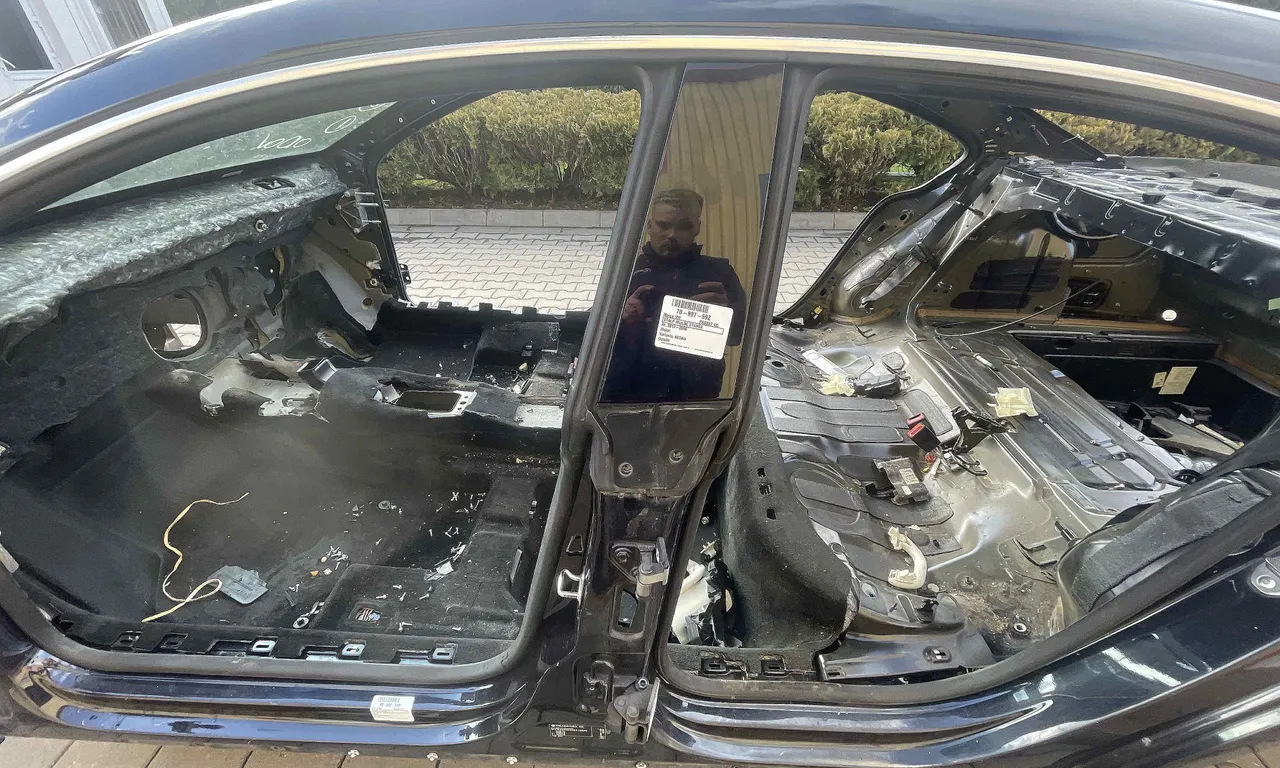STALP MIJLOC STANGA VOLKSWAGEN PASSAT CC B7 2011-2017