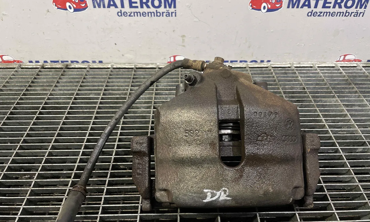 ETRIER FATA DREAPTA VOLKSWAGEN PASSAT CC B7 2011-2017