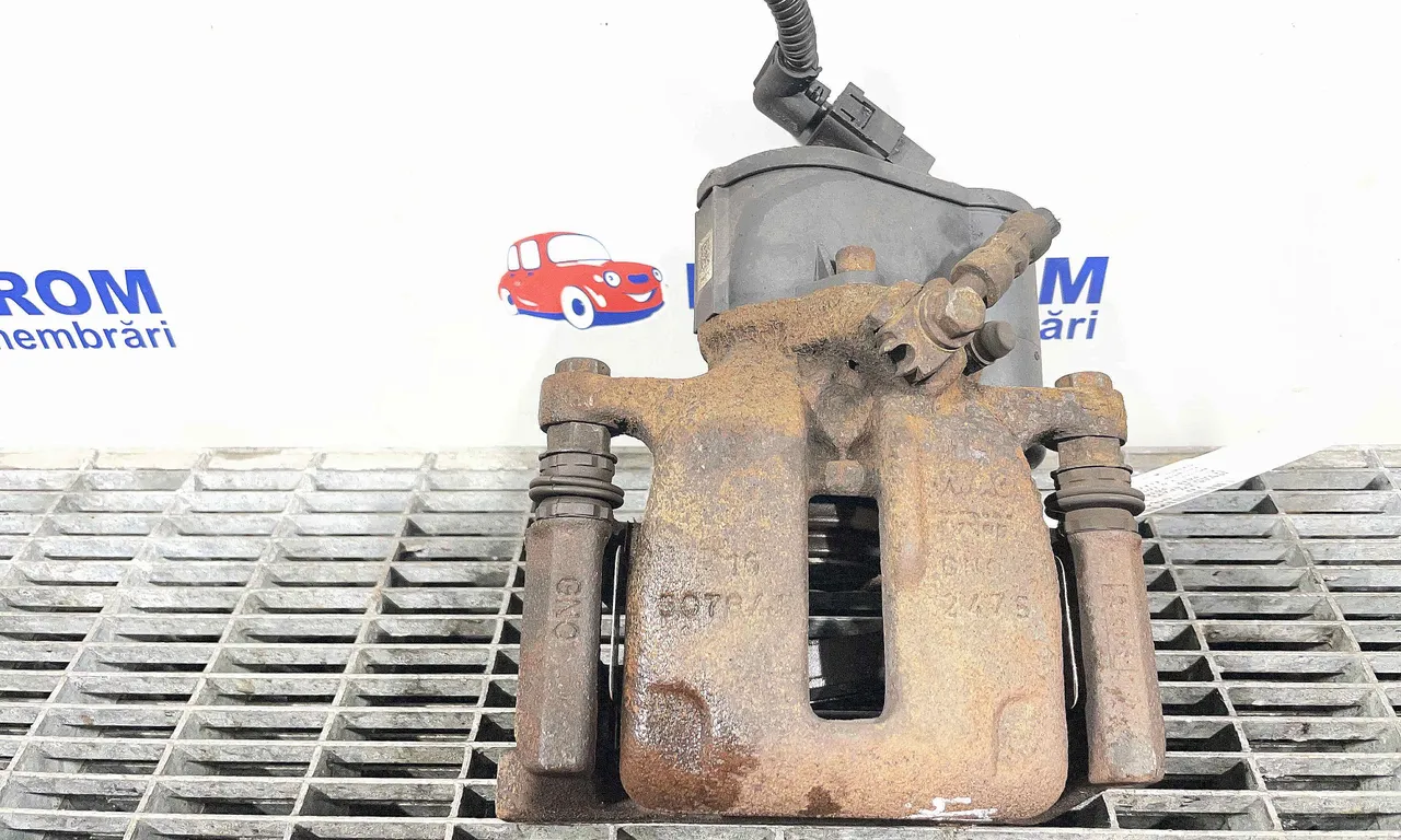 ETRIER SPATE STANGA VOLKSWAGEN PASSAT CC B7 2011-2017