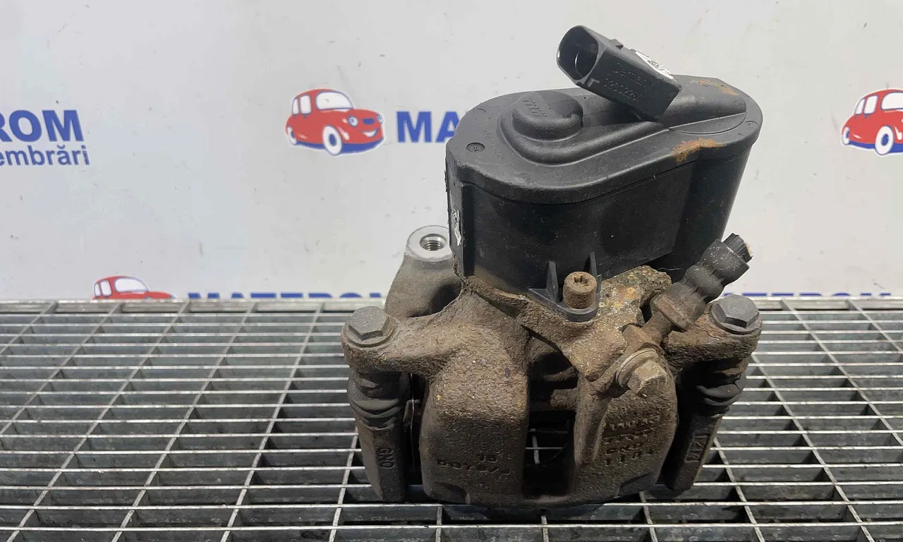 ETRIER SPATE STANGA VOLKSWAGEN PASSAT CC B7 2011-2017