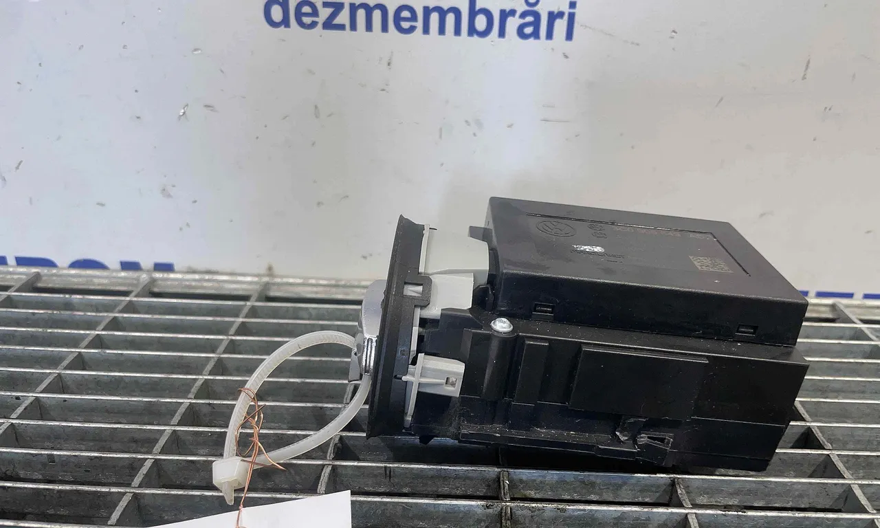 CONTACT PORNIRE VOLKSWAGEN PASSAT CC B7 2011-2017