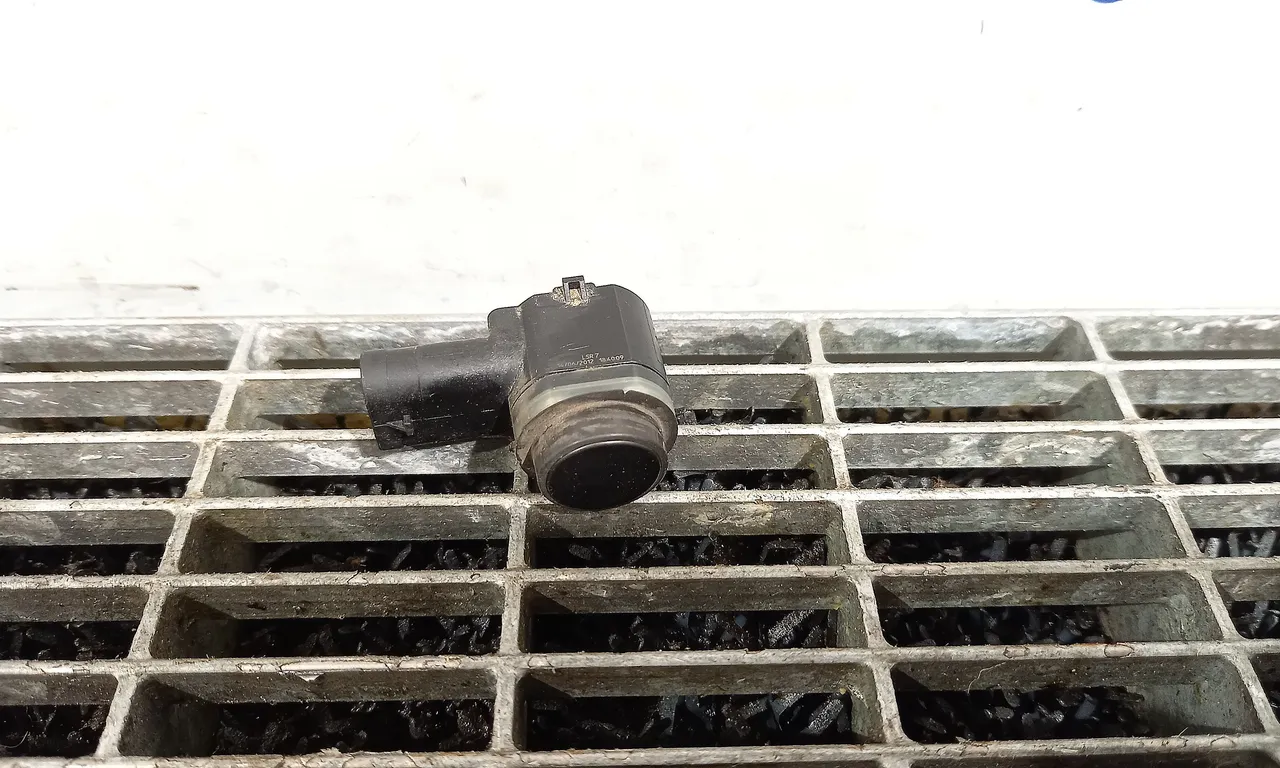SENZOR PARCARE SPATE VOLKSWAGEN PASSAT CC B7 2011-2017