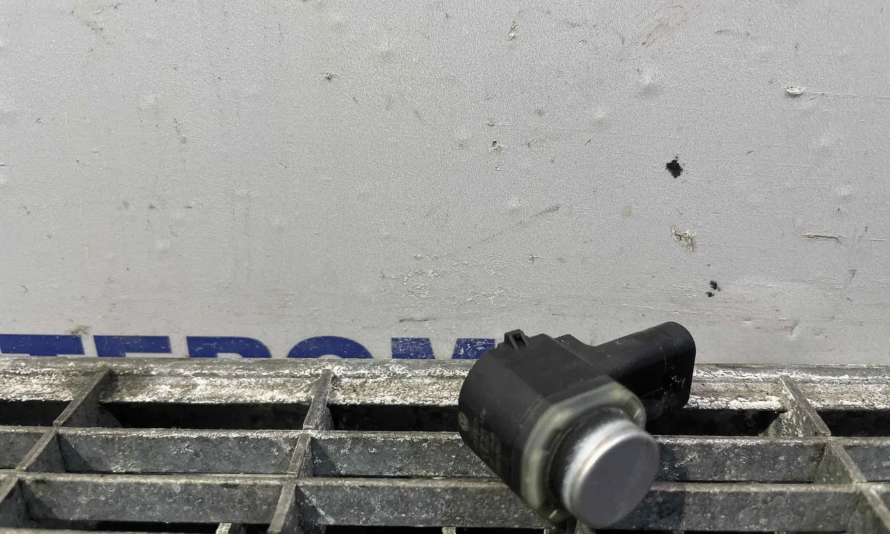 SENZOR PARCARE SPATE VOLKSWAGEN PASSAT CC B7 2011-2017